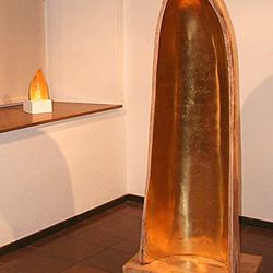 "Goldmonaden", Holz (groß), Papier (klein), vergoldet, 2005