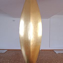 "Herzkern" - Neues Zendo im Benediktushof Holzkirchen - Holz, vergoldet, 2013